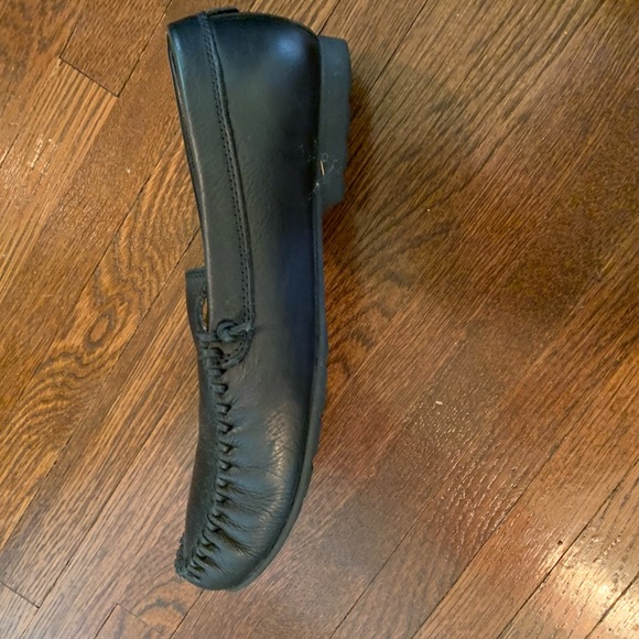 Ugg loafers black size 8.5 - Picture 2 of 6